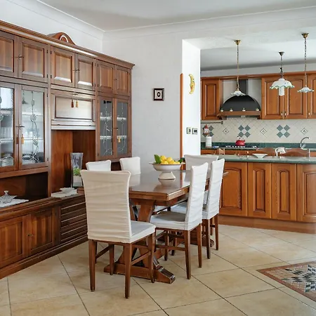 Дом отдыха Casale Ceppone Вико-Экуенсе